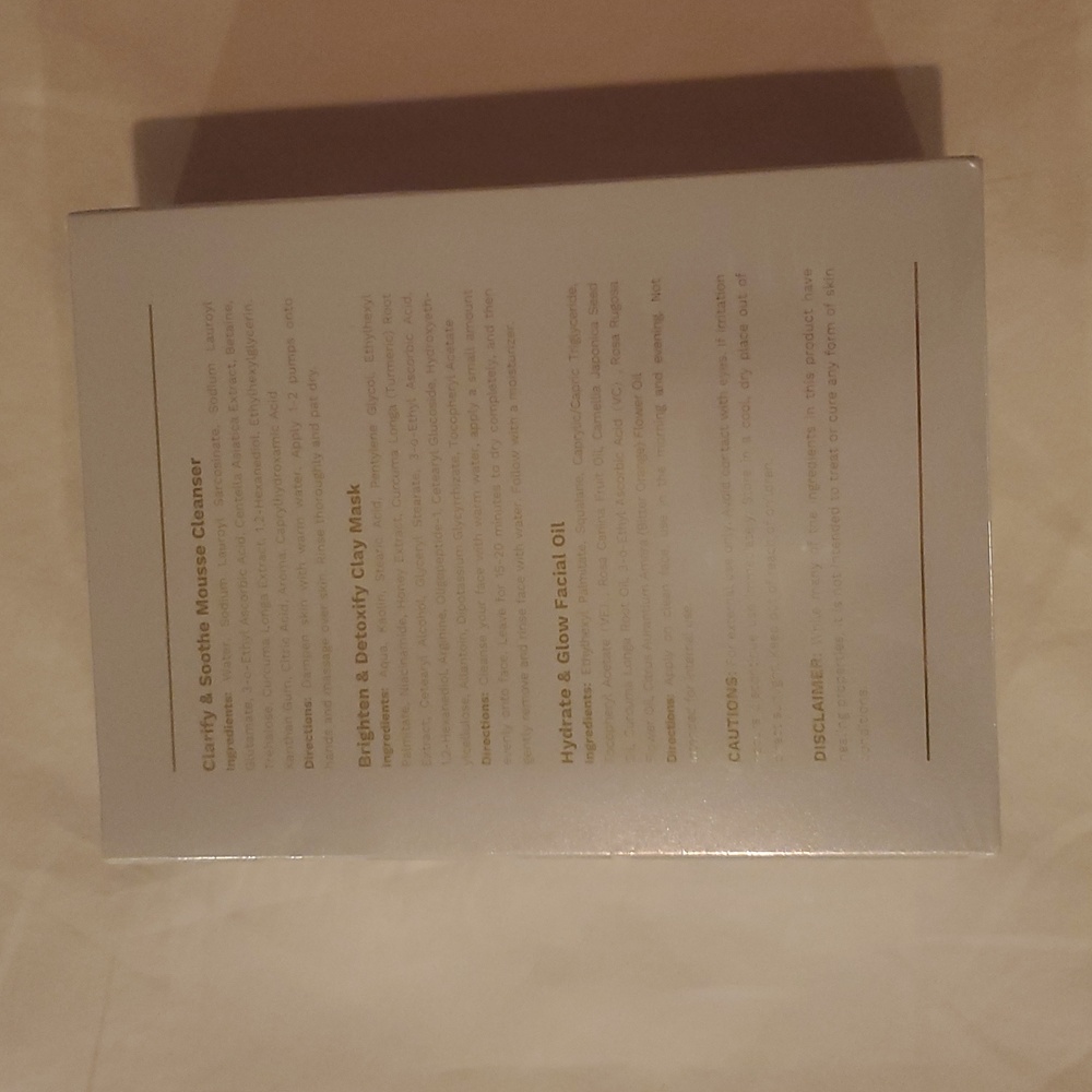 ANAI RUI Turmeric Skincare Set. - Picture 2 of 4